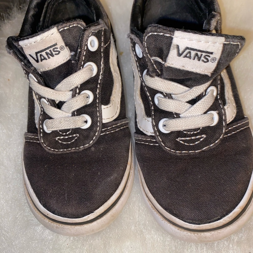 Baby vans size 7.0